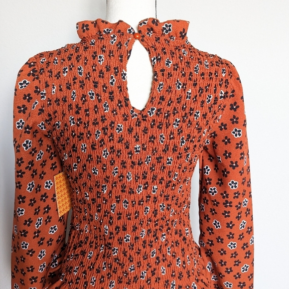 Dark orange black & white floor print shirred long sleeve rifle trim top size M - Picture 6 of 10